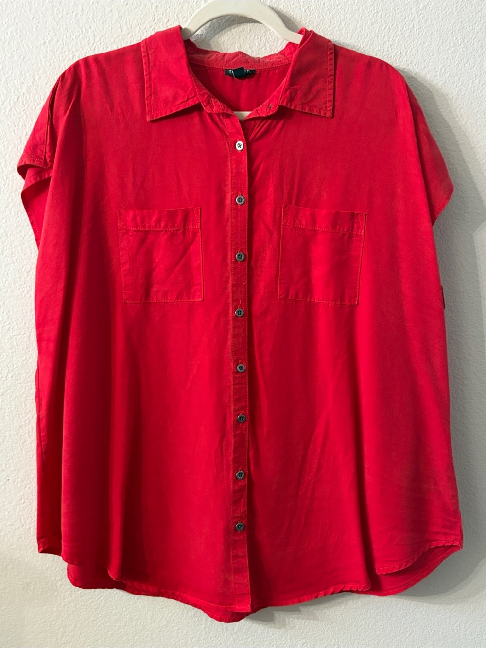 torrid Red Short Sleeve Button-Front Shirt